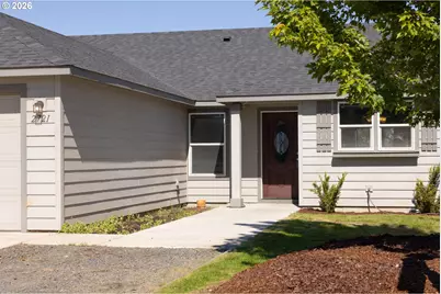 2721 NE 6th Dr, Redmond, OR 97756 - Photo 8