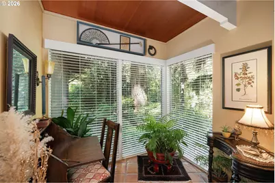 4242 SW Twombly Ave, Portland, OR 97239 - Photo 8