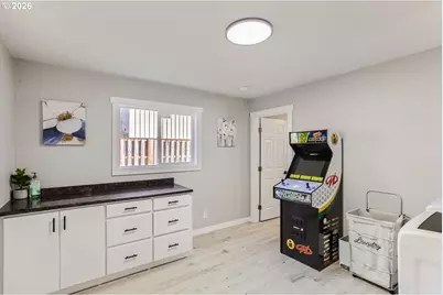 19755 SW Blanton St, Beaverton, OR 97078 - Photo 16