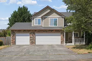 228 E 17th Pl, La Center, WA 98629 - Photo 2