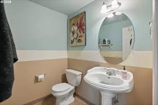 228 E 17th Pl, La Center, WA 98629 - Photo 8