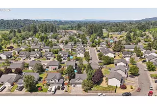 228 E 17th Pl, La Center, WA 98629 - Photo 36