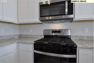 1281 Parkside Ave, Woodburn, OR 97071 - Photo 8