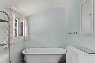817 NW Earl Ave, Gresham, OR 97030 - Photo 18