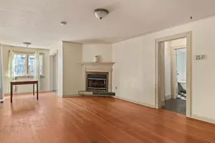 817 NW Earl Ave, Gresham, OR 97030 - Photo 2