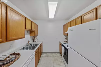 1298 Minnesota Ave, Coos Bay, OR 97420 - Photo 10