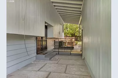 8835 SW Oak Ln, Portland, OR 97223 - Photo 36