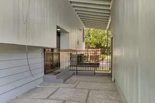 8835 SW Oak Ln, Portland, OR 97223 - Photo 36
