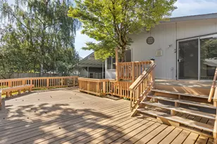 8835 SW Oak Ln, Portland, OR 97223 - Photo 8