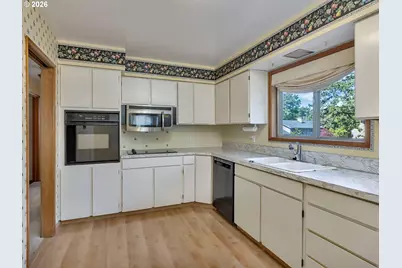 8835 SW Oak Ln, Portland, OR 97223 - Photo 18