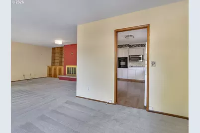 8835 SW Oak Ln, Portland, OR 97223 - Photo 16
