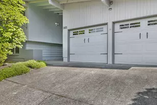 8835 SW Oak Ln, Portland, OR 97223 - Photo 4