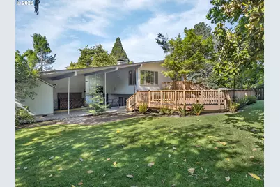 8835 SW Oak Ln, Portland, OR 97223 - Photo 6