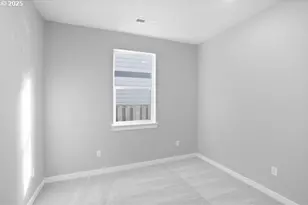 415 SW 32nd St, Battle Ground, WA 98604 - Photo 8