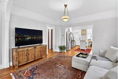 308 W 35th St, Vancouver, WA 98660 - Photo 8