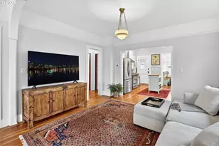 308 W 35th St, Vancouver, WA 98660 - Photo 8