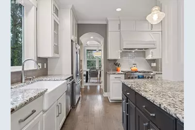 8514 SW 46th Ave, Portland, OR 97219 - Photo 8