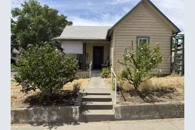 705 NW Despain Ave, Pendleton, OR 97801 - Photo 1