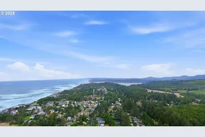 5655 Palisades Dr, Lincoln City, OR 97367 - Photo 30