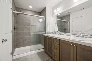 1121 N Auburn Pl, Ridgefield, WA 98642 - Photo 16