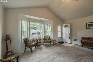 903 Chickses Dr, Coos Bay, OR 97420 - Photo 4