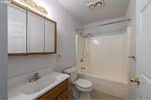 903 Chickses Dr, Coos Bay, OR 97420 - Photo 16