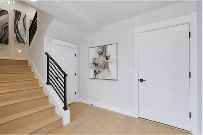 6012 SW 18th Ave, Portland, OR 97239 - Photo 2