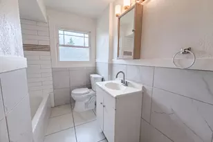 11650 NE Glisan St, Portland, OR 97220 - Photo 12