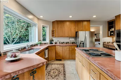 1244 Courtney Pl, Eugene, OR 97405 - Photo 10