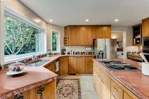 1244 Courtney Pl, Eugene, OR 97405 - Photo 10