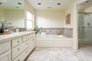 13276 Deerfield Ct, Lake Oswego, OR 97035 - Photo 22