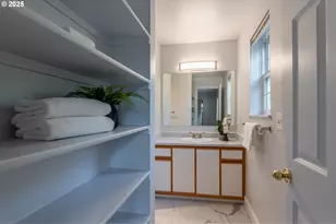 7165 SW Sagert St, Tualatin, OR 97062 - Photo 20