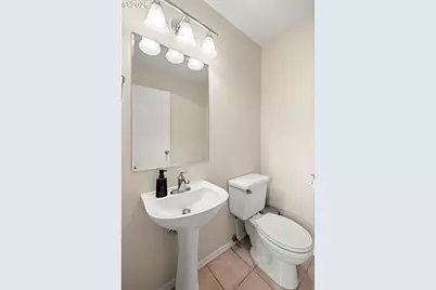 232 NE 76th Ave, Hillsboro, OR 97124 - Photo 32