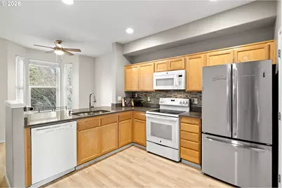 232 NE 76th Ave, Hillsboro, OR 97124 - Photo 8