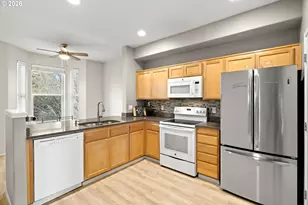 232 NE 76th Ave, Hillsboro, OR 97124 - Photo 8