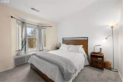 232 NE 76th Ave, Hillsboro, OR 97124 - Photo 18