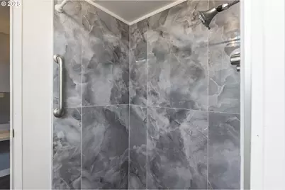 11624 SW Royal Villa Dr, Portland, OR 97224 - Photo 34