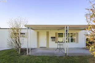 11624 SW Royal Villa Dr, Portland, OR 97224 - Photo 10