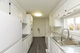 11624 SW Royal Villa Dr, Portland, OR 97224 - Photo 22