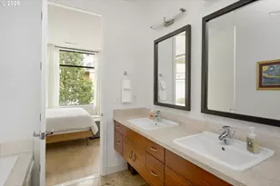 1636 NW Riverscape St, Portland, OR 97209 - Photo 28