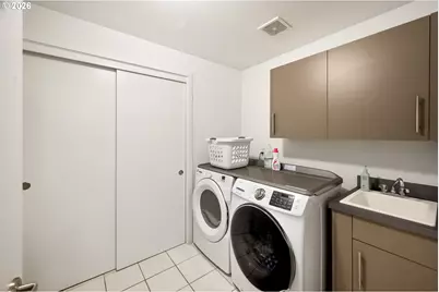 1636 NW Riverscape St, Portland, OR 97209 - Photo 40