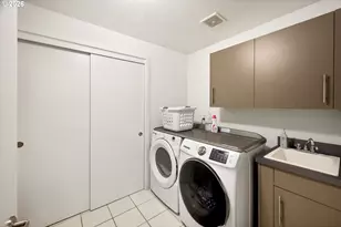 1636 NW Riverscape St, Portland, OR 97209 - Photo 40
