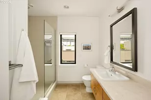 1636 NW Riverscape St, Portland, OR 97209 - Photo 34
