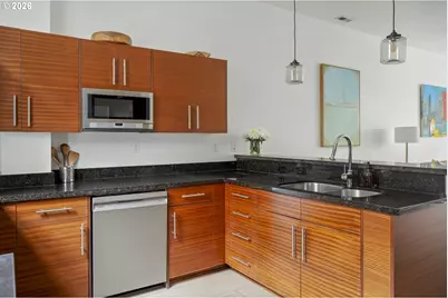 1636 NW Riverscape St, Portland, OR 97209 - Photo 12