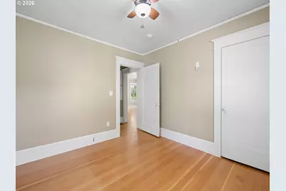 205 NW 12th St, Gresham, OR 97030 - Photo 18