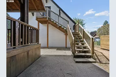 205 NW 12th St, Gresham, OR 97030 - Photo 30