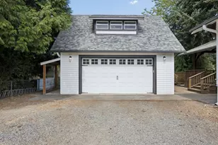 205 NW 12th St, Gresham, OR 97030 - Photo 34