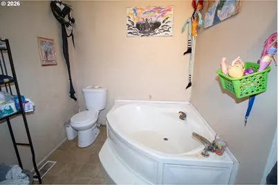 146 Enchanted Way, Cave Junction, OR 97523 - Photo 8
