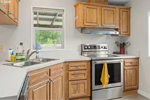 78188 Layng Rd, Cottage Grove, OR 97424 - Photo 10