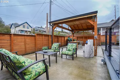 175 S 1st St, Kalama, WA 98625 - Photo 6